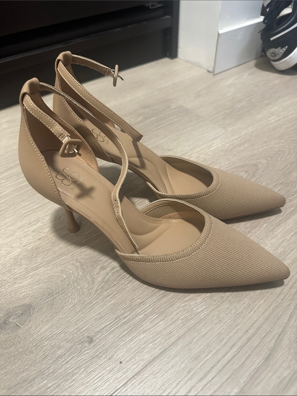 Pointed Ankle-Strap Heels in Nude